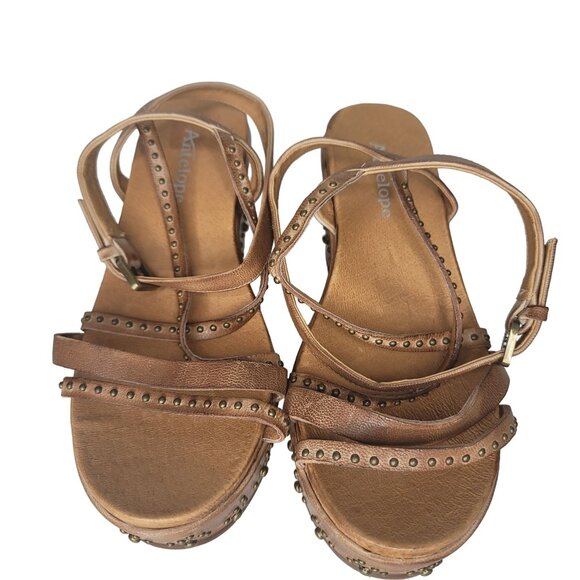 Antelope NWOT Women's Taupe tan Leather Studded Wedge Sandals Size 37 boho strap - Picture 5 of 10